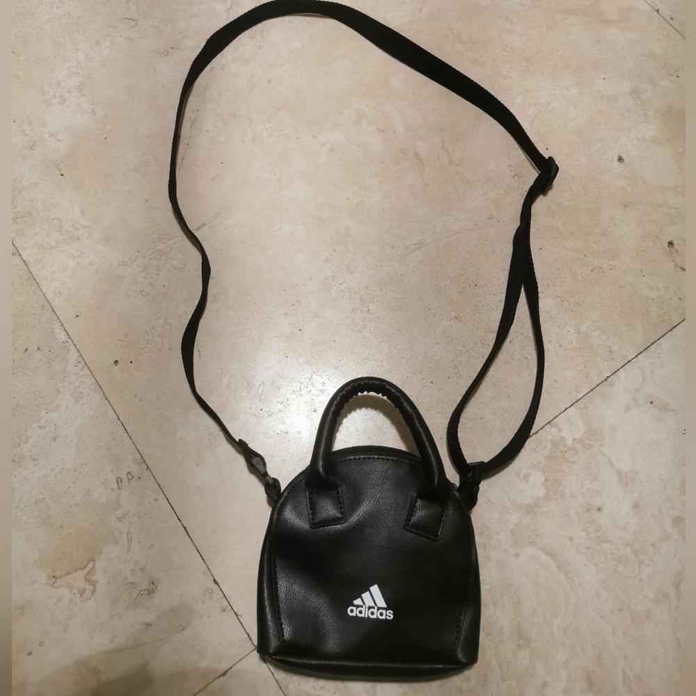 Adidas small shoulder bag